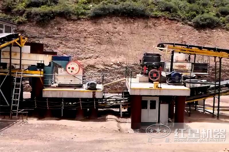 沖擊破搭配顎破、圓錐破現(xiàn)場