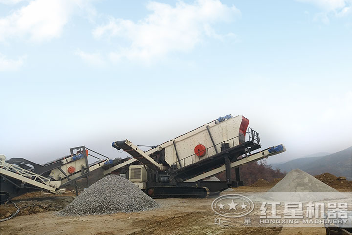 車載流動石子、粉碎機(jī)生產(chǎn)現(xiàn)場